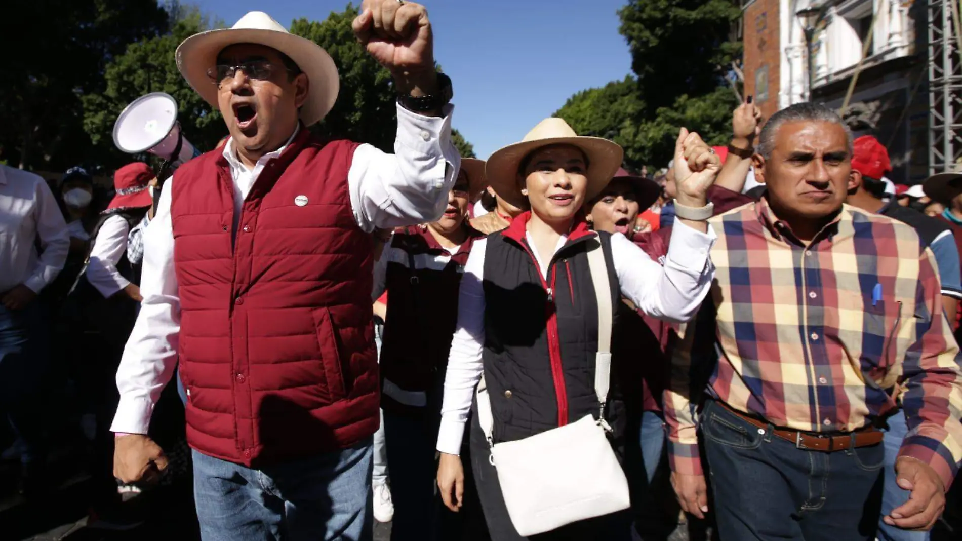 Grupo político de Barbosa se manifiesta, ausencia de afines a Claudia Rivera e Ignacio Mier